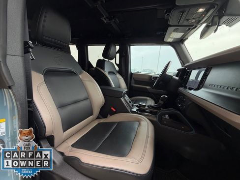 Used 2023 Ford Bronco Wildtrak image 27