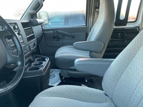 Used 2022 Chevrolet Express 2500 w/ Driver Convenience Package image 3