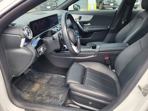 Used 2025 Mercedes-Benz CLA 250 4MATIC image 19
