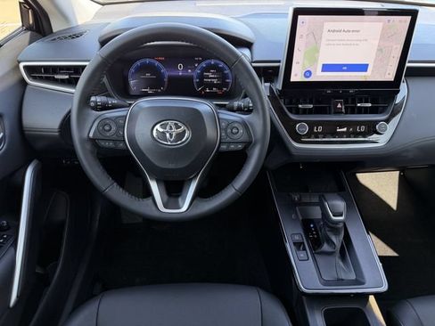 Used 2026 Toyota Corolla Cross XLE w/ Convenience Package FWD image 12