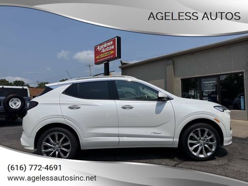Used 2025 Buick Encore GX Avenir w/ Avenir Technology Package AWD/4WD image 1