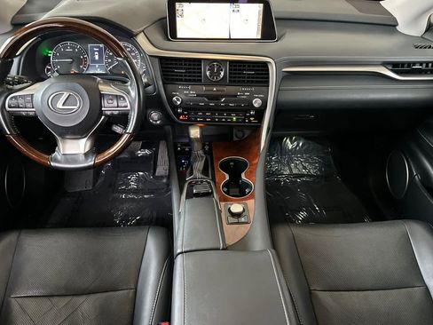 Used 2019 Lexus RX 350L w/ Premium Package image 3