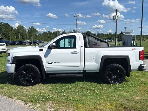 Used 2016 Chevrolet Silverado 1500 LT w/ LT Convenience Package AWD/4WD image 9