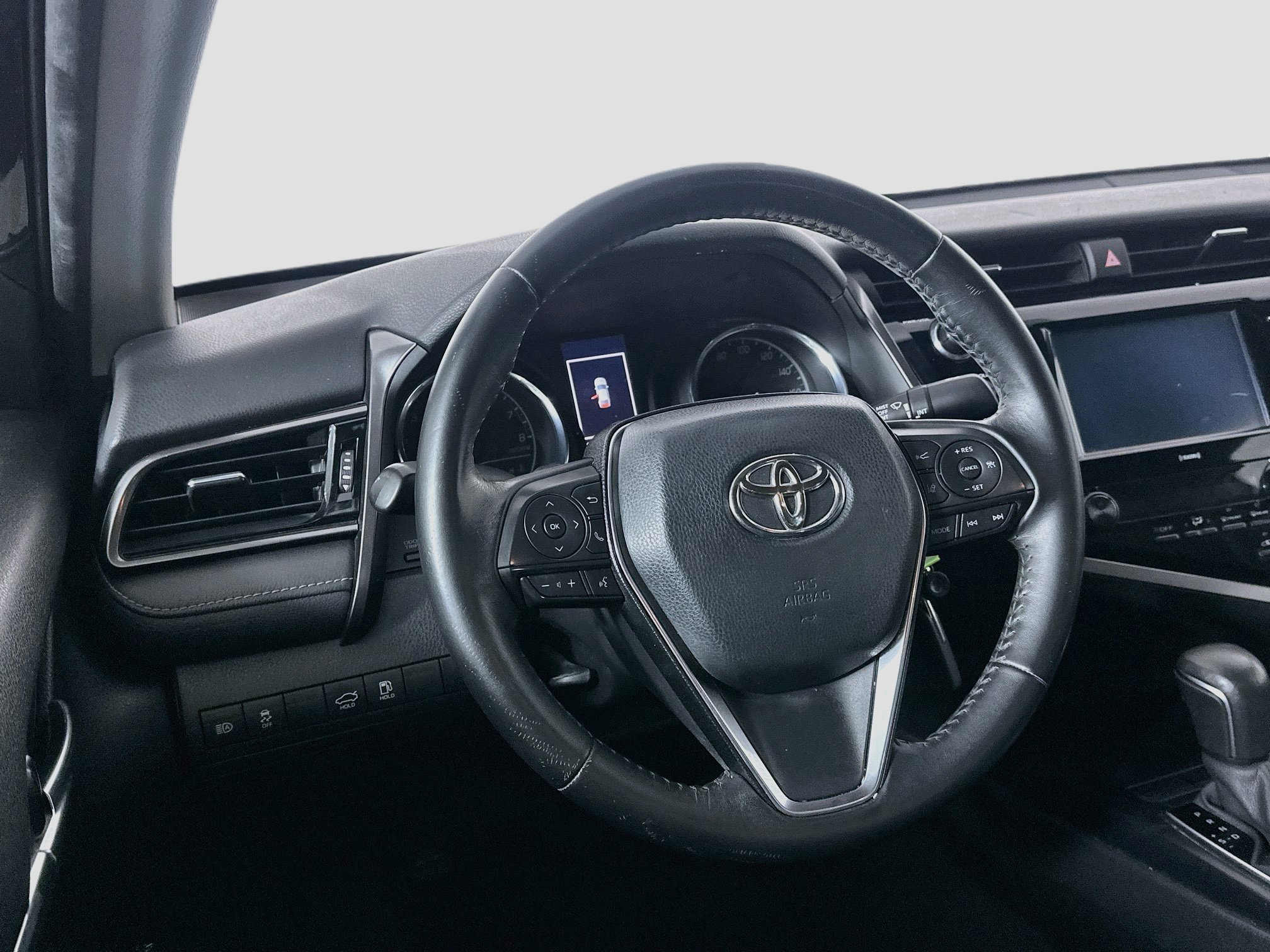 Used 2020 Toyota Camry SE w/ Carpet Mat Package FWD image 18