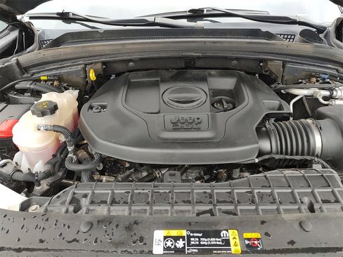 Used 2022 Jeep Grand Cherokee L Summit w/ Luxury Tech Group V image 39