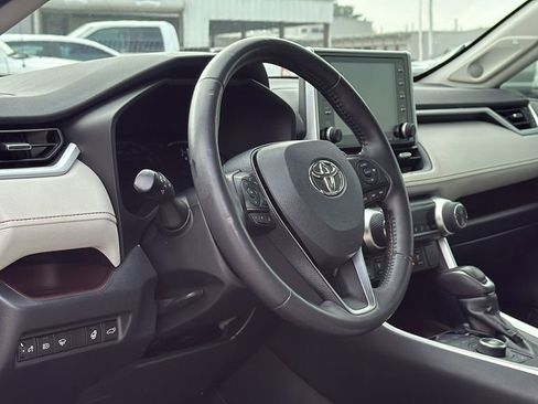 Used 2019 Toyota RAV4 Limited w/ Cold Weather Package image 11