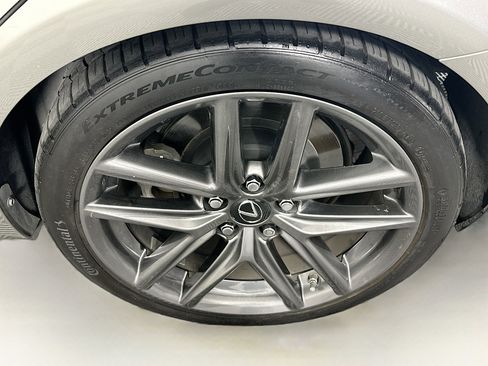 Used 2016 Lexus IS 200t 4dr Sdn w/ F Sport Package image 11