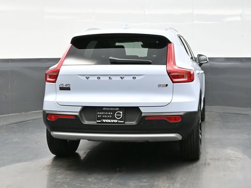 Used 2024 Volvo XC40 B5 Ultimate image 6