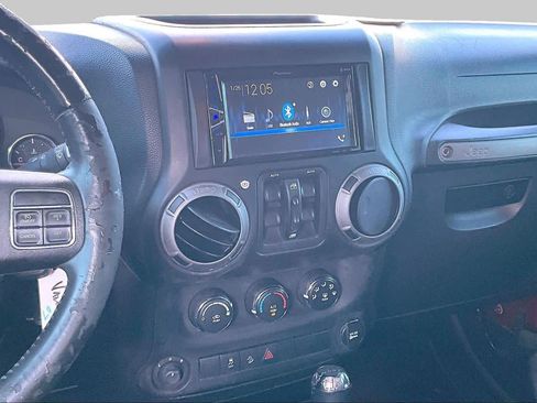 Used 2013 Jeep Wrangler Unlimited Sport AWD/4WD image 7
