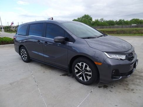 New 2026 Honda Odyssey EX-L image 3