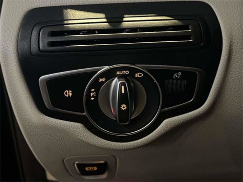 Certified 2022 Mercedes-Benz GLC 300 4MATIC image 22