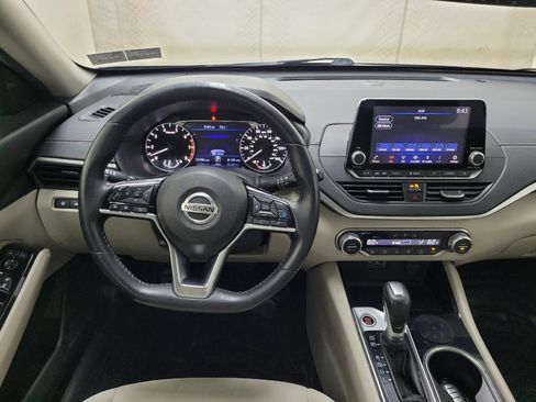Used 2020 Nissan Altima 2.5 SV FWD image 22