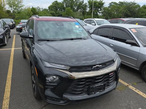 Used 2021 Chevrolet TrailBlazer RS w/ Sun and Liftgate Package AWD/4WD image 4