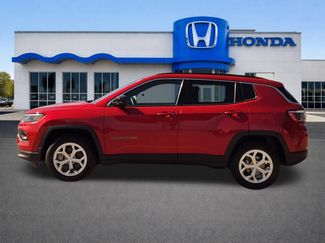Used 2024 Jeep Compass Latitude AWD/4WD video 3