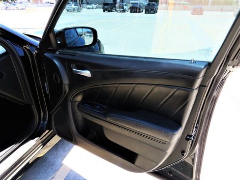 Used 2019 Dodge Charger R/T w/ Plus Group image 31