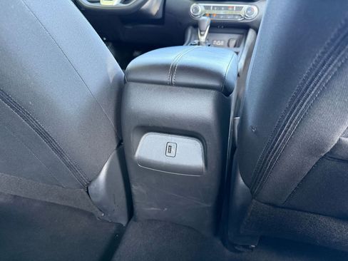 Used 2025 Nissan Sentra SV FWD image 23