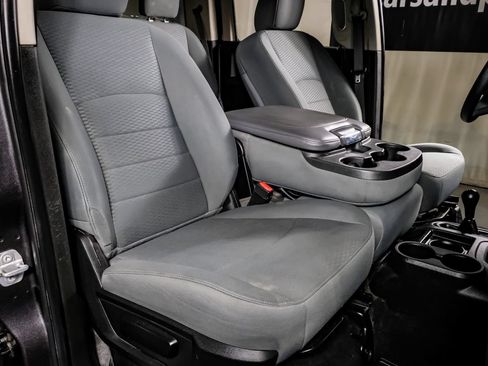 Used 2018 RAM 2500 Tradesman w/ Chrome Appearance Group AWD/4WD image 28