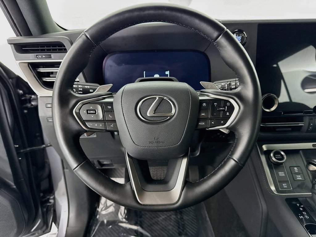 Used 2025 Lexus GX 550 w/ Cold Area Package AWD/4WD image 11