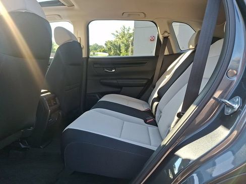 Used 2024 Honda CR-V EX image 10