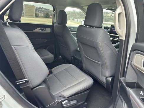 New 2026 Ford Explorer Active image 18