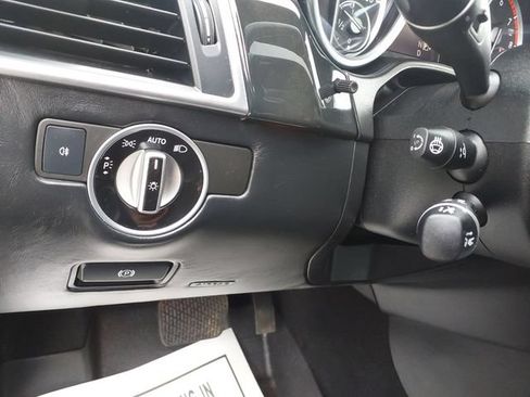 Used 2016 Mercedes-Benz GL 550 4MATIC image 26
