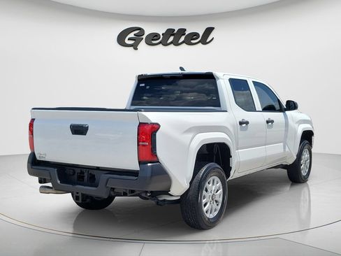 Used 2024 Toyota Tacoma SR AWD/4WD image 5