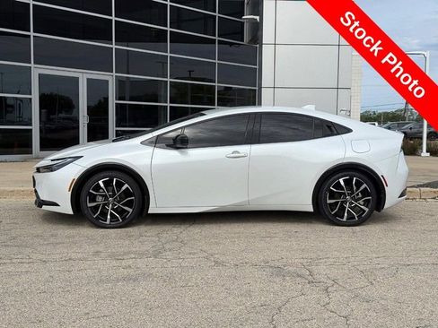 Used 2024 Toyota Prius Prime FWD image 6