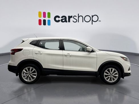 Used 2022 Nissan Rogue Sport S image 6