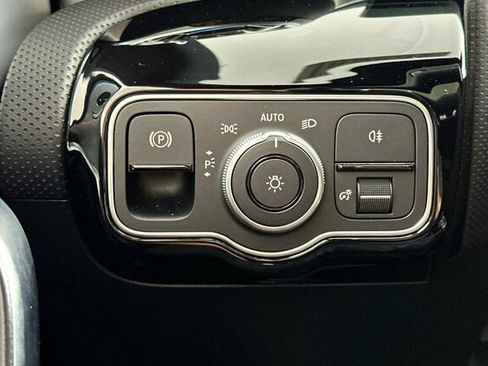 Certified 2025 Mercedes-Benz CLA 250 image 31