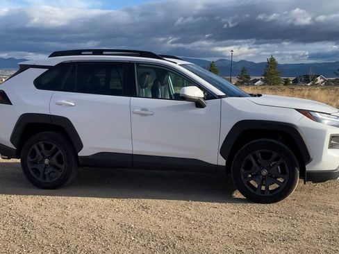 Used 2024 Toyota RAV4 Adventure image 9