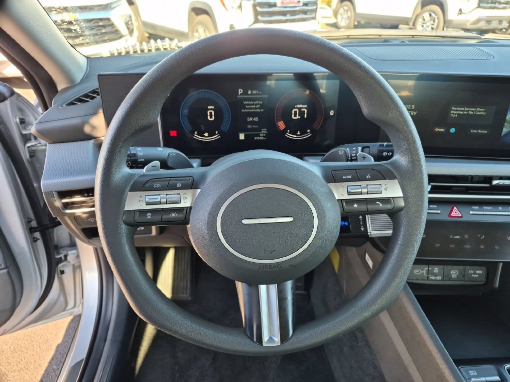 Used 2025 Hyundai Sonata SEL FWD image 23