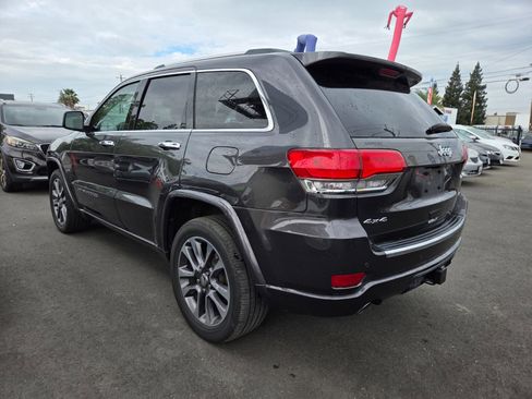 Used 2018 Jeep Grand Cherokee Overland image 2