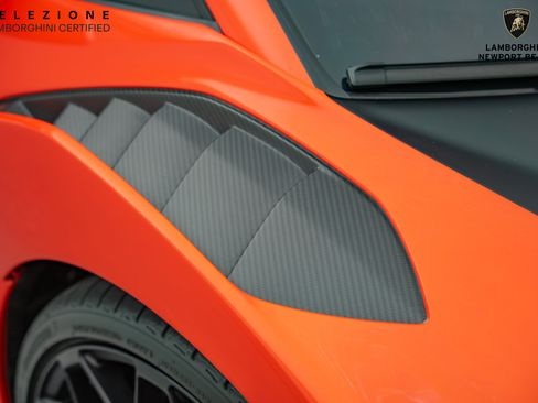 Used 2022 Lamborghini Huracan STO image 4