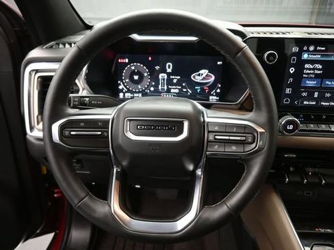 Used 2026 GMC Canyon Denali AWD/4WD image 7