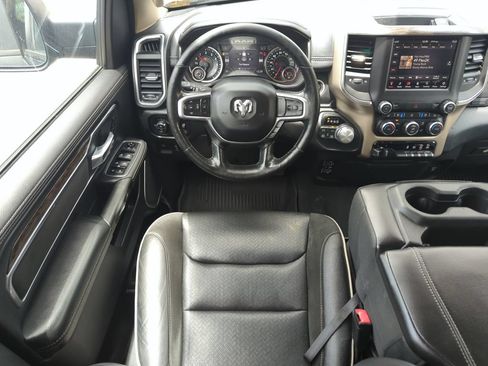Used 2019 RAM 1500 Laramie AWD/4WD image 13