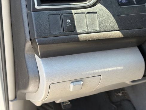 Used 2015 Toyota Camry LE FWD image 6