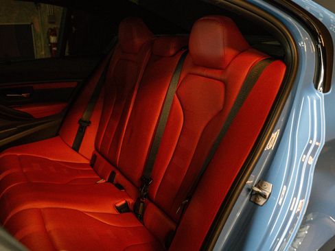 Used 2018 BMW M3 RWD image 13