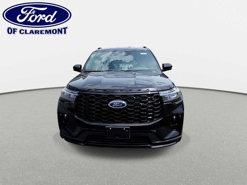 New 2026 Ford Explorer ST-Line w/ ST-Line Street Pack AWD/4WD image 3