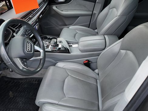 Used 2018 Audi Q7 3.0T Prestige image 9