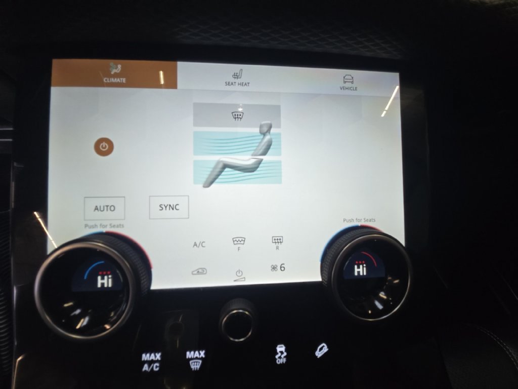 Used 2023 Land Rover Range Rover Velar R-Dynamic S AWD/4WD image 23