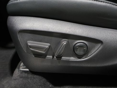 Certified 2025 Toyota Grand Highlander FWD image 12