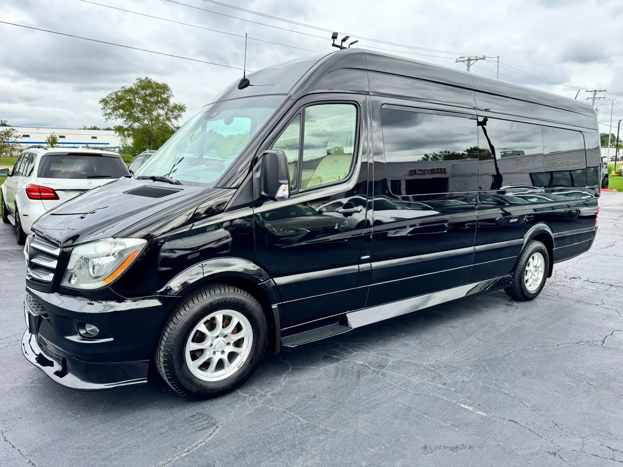 Used 2016 Mercedes-Benz Sprinter 2500 image 2