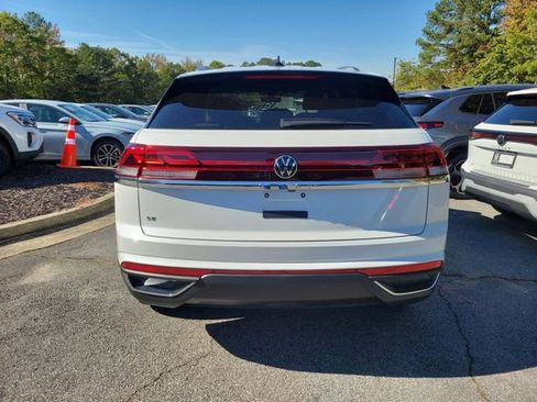 New 2026 Volkswagen Atlas Cross Sport SE FWD image 5