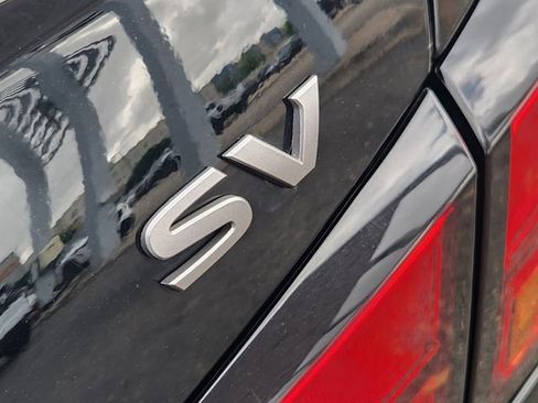 Used 2024 Nissan Altima 2.5 SV image 8