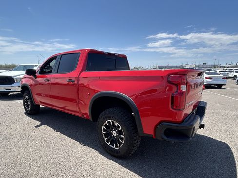 Used 2024 Chevrolet Silverado 1500 ZR2 AWD/4WD image 3