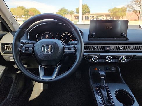 Used 2024 Honda Civic EX-L image 6