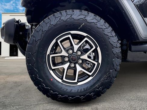 New 2026 Jeep Wrangler Unlimited Rubicon image 12