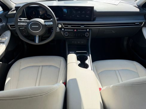 Certified 2025 Hyundai Sonata SEL FWD image 12