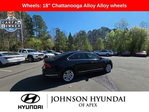 Used 2016 Volkswagen Passat 1.8T SEL Premium image 15