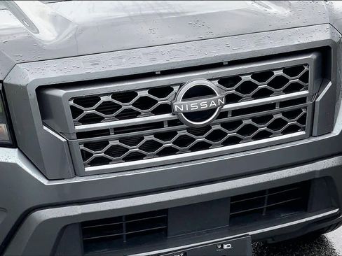 Used 2022 Nissan Frontier SV w/ Technology Package RWD image 29